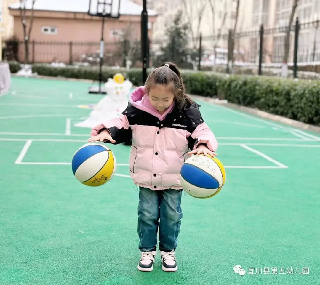 如何通过传球训练增强团队默契?_0